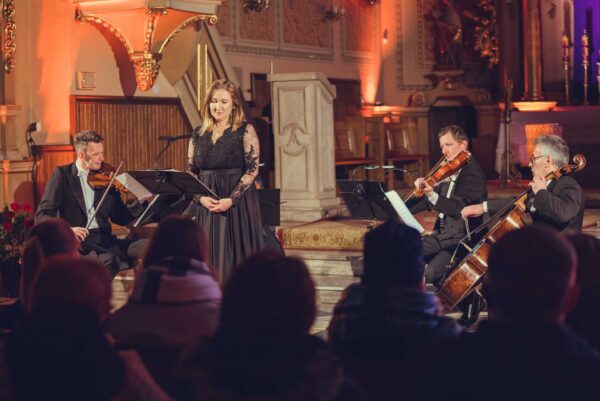 koncert pasyjny kinga brandys wojciak i natalia rubis 0019 koncert pasyjny kinga brandys wojciak i natalia rubis 0019