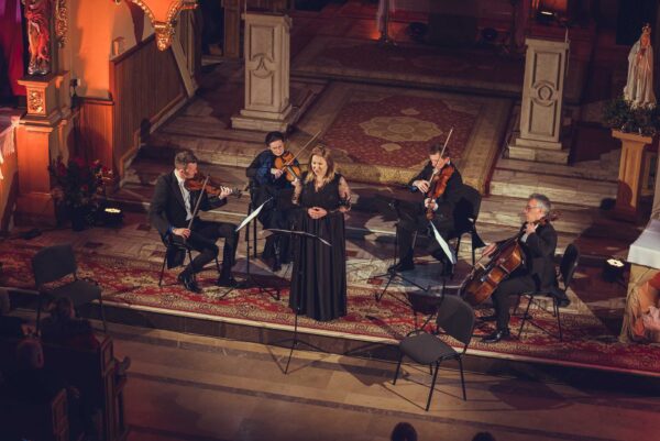 koncert pasyjny kinga brandys wojciak i natalia rubis 0023 koncert pasyjny kinga brandys wojciak i natalia rubis 0023