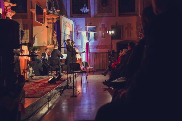 koncert pasyjny kinga brandys wojciak i natalia rubis 0053 koncert pasyjny kinga brandys wojciak i natalia rubis 0053