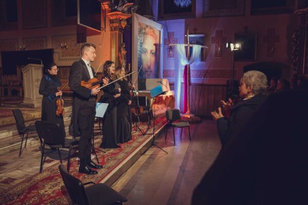 koncert pasyjny kinga brandys wojciak i natalia rubis 0055 koncert pasyjny kinga brandys wojciak i natalia rubis 0055