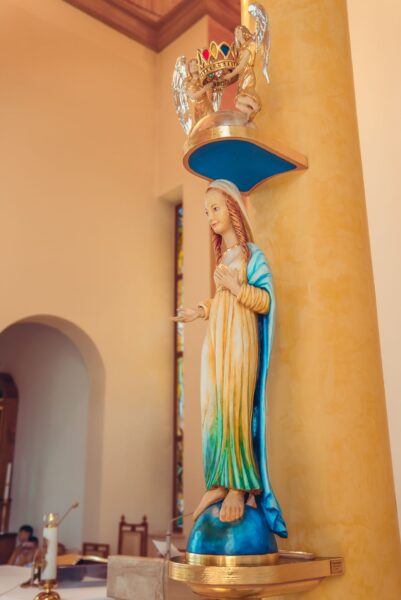 pierwsza komunia swieta w kosciele jana pawla ii podsarnie 2024 0026