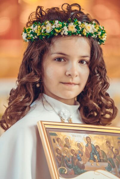 pierwsza komunia swieta w kosciele jana pawla ii podsarnie 2024 0042