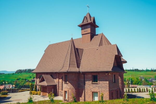 pierwsza komunia swieta w kosciele jana pawla ii podsarnie 2024 0056