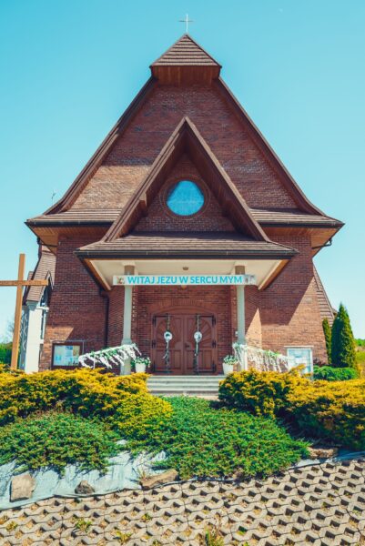 pierwsza komunia swieta w kosciele jana pawla ii podsarnie 2024 0057