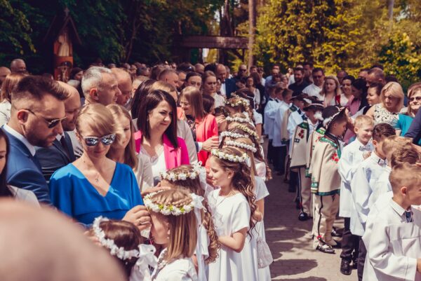 pierwsza komunia swieta w kosciele sw teresy rabka zdroj 2024 0023