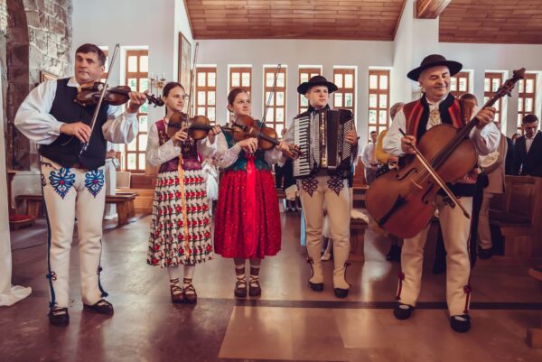 pierwsza komunia swieta w kosciele sw teresy rabka zdroj 2024 0025