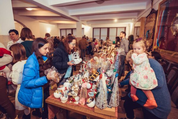 pierwszy kiermasz swiateczny w rabie wyznej 0017 pierwszy kiermasz swiateczny w rabie wyznej 0017