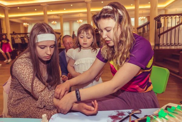 przyjęcie komunijne mateusza w lokalu victoria 0040